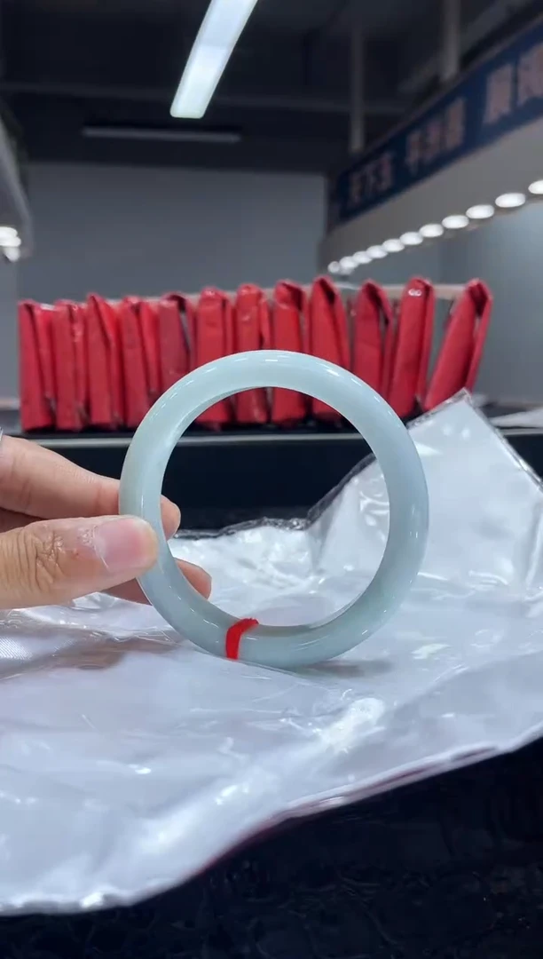 未镶嵌手镯翡翠2