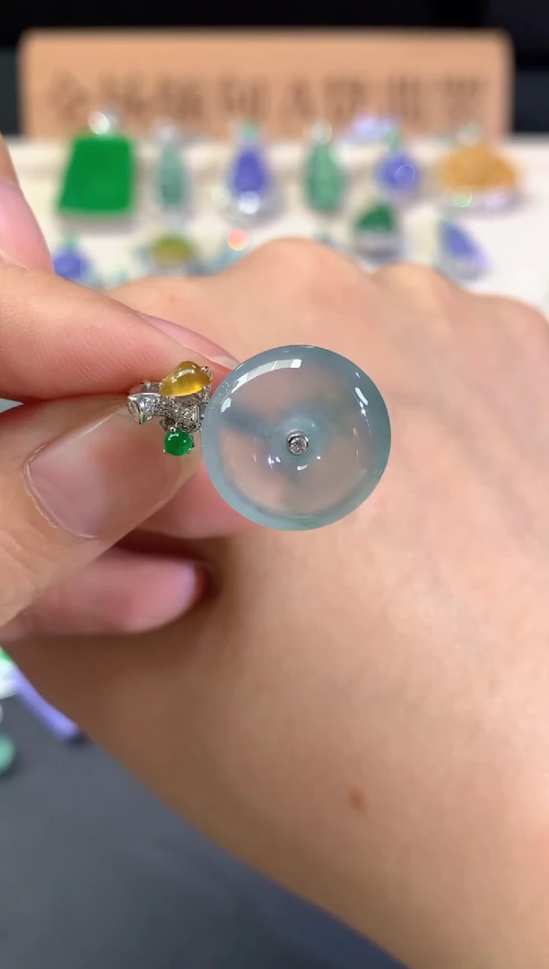 吊坠(不含链)18K金镶嵌翡翠A225|8800