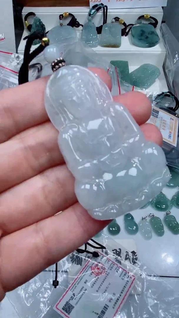 颈饰未镶嵌翡翠吊坠