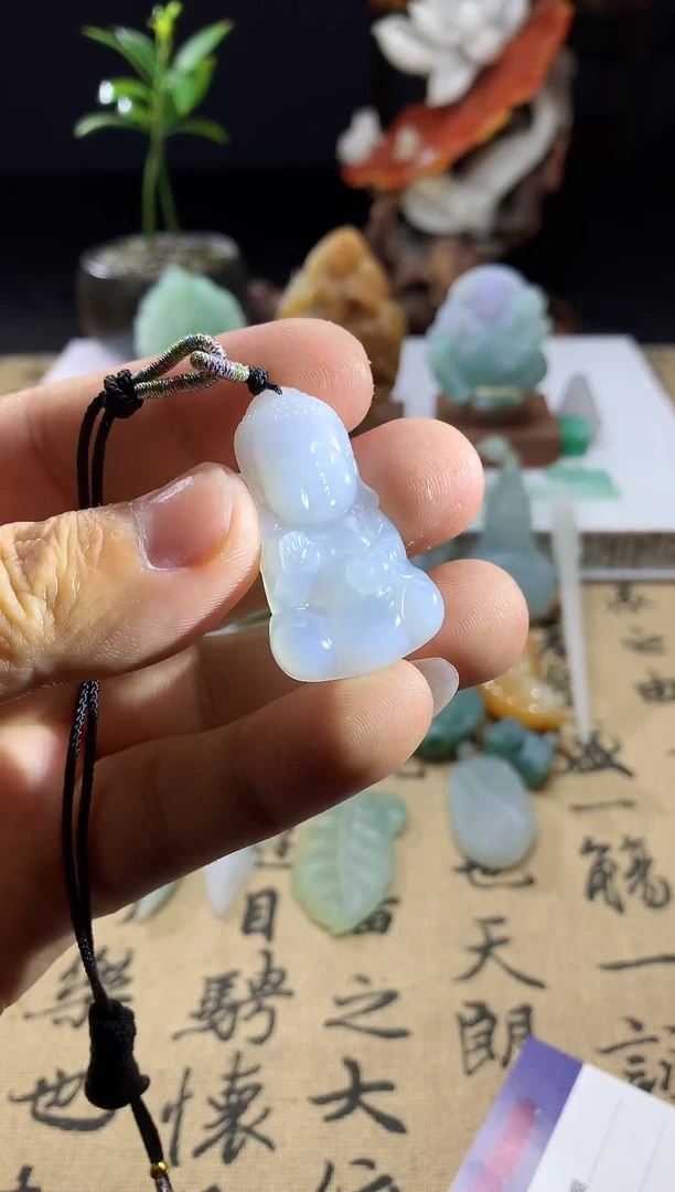 颈饰未镶嵌翡翠宝宝佛