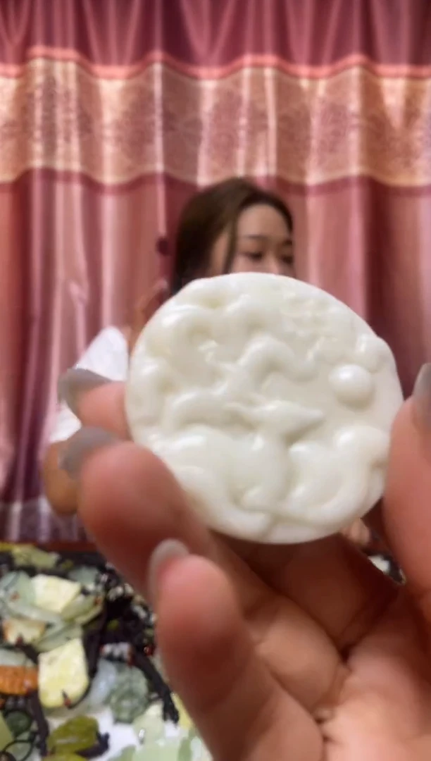 岫玉未镶嵌挂件