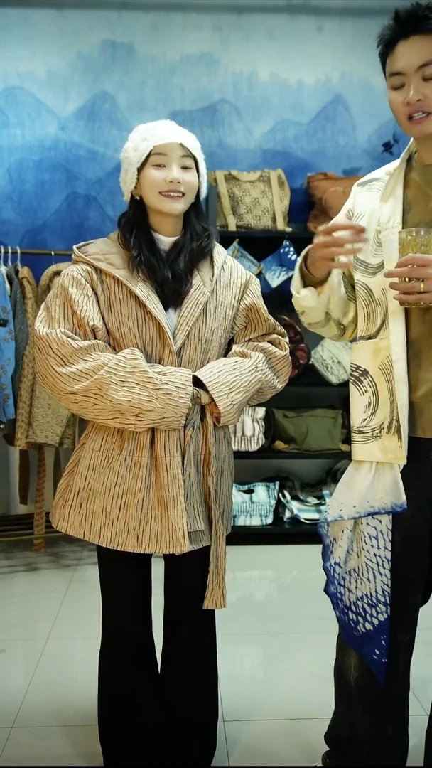 织绣手工柿染满扎风琴纹麻料棉服
