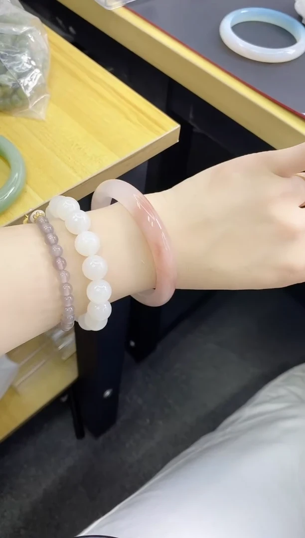 石英质玉手镯未镶嵌206/60.3