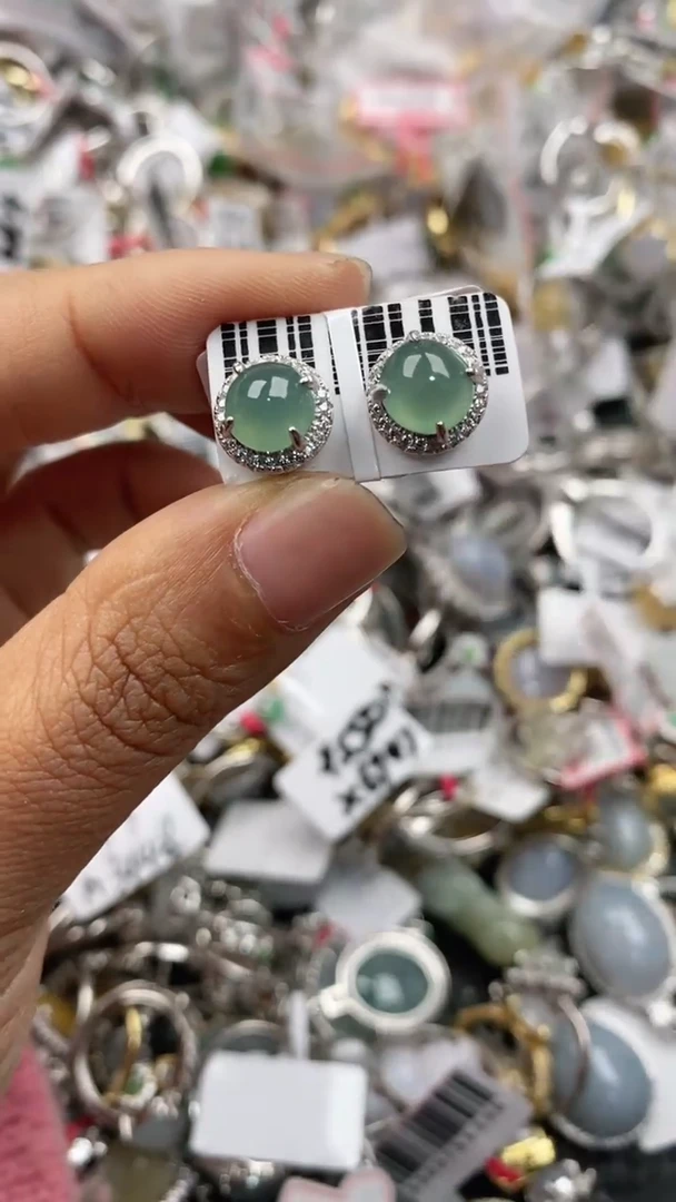 银S925镶嵌戒指翡翠777              3