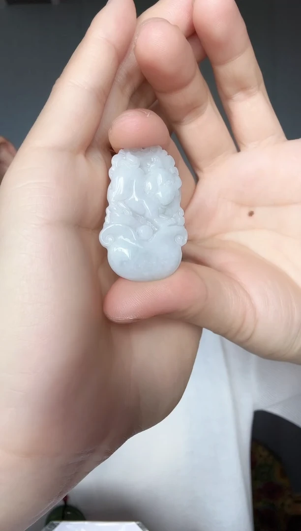 翡翠未镶嵌颈饰翡翠A货生肖猪
