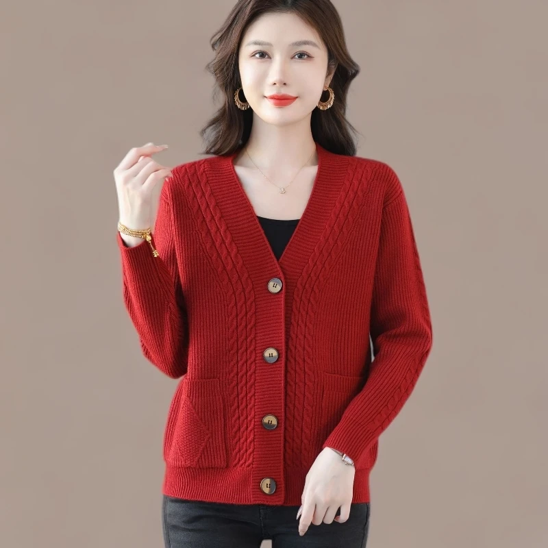 高级感时尚针织开衫女短款秋冬加厚宽松洋气大码毛衣外套外搭披肩