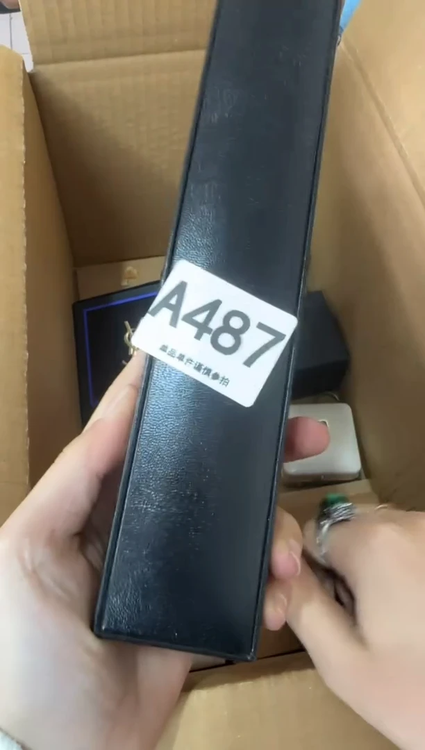 其他卓****r487...中古产品谨慎参拍