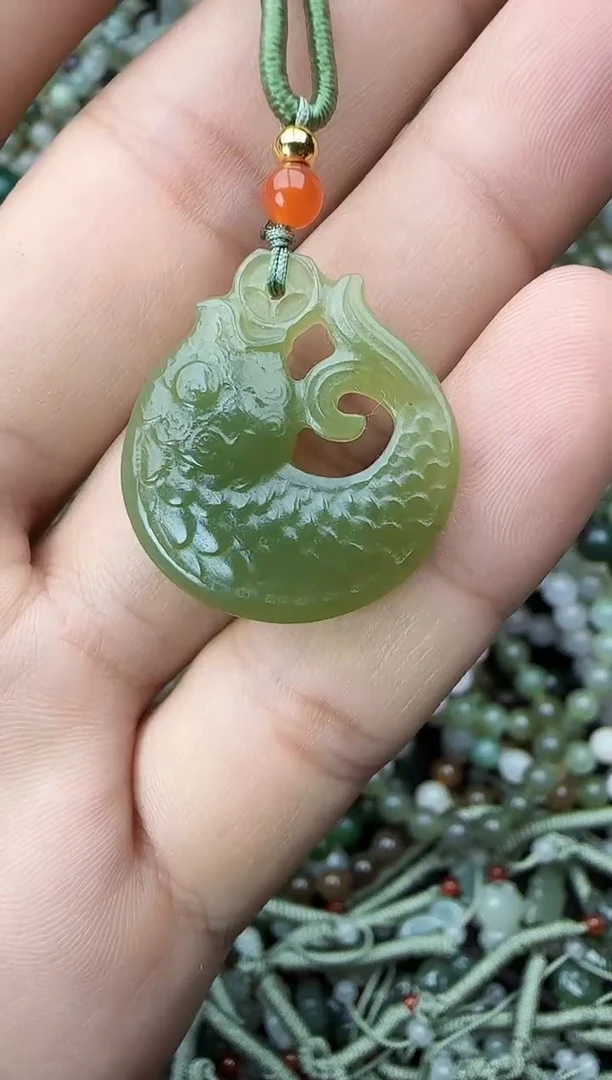 颈饰未镶嵌和田玉拍一发一