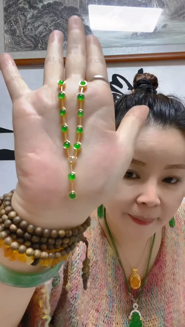 颈饰未镶嵌翡翠天然A货 假一罚四