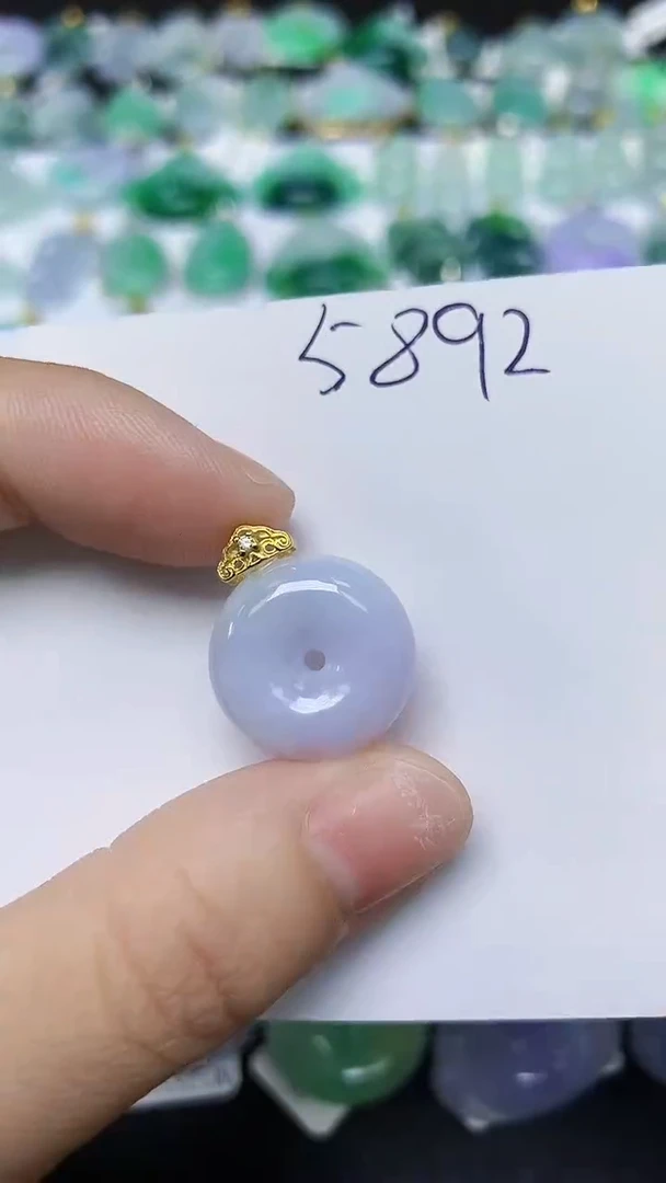 翡翠未镶嵌颈饰 天然缅甸翡翠A货