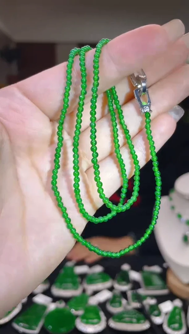 【闪购商品】翡翠吊坠(不含链)未镶嵌多样性发其一