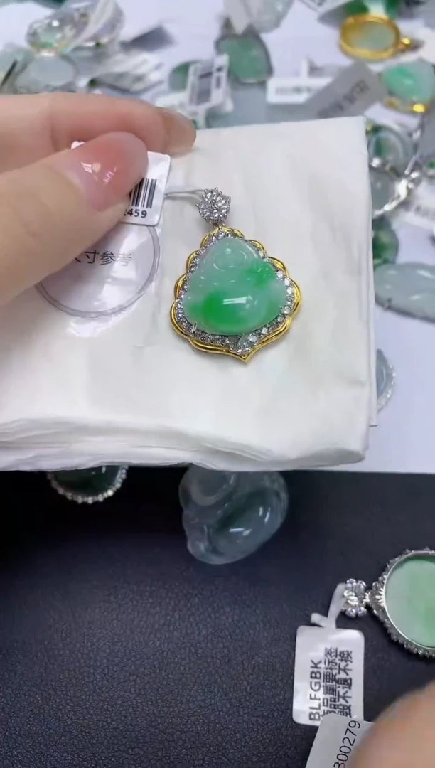 颈饰未镶嵌翡翠天然缅甸翡翠A货百元以上9元证书费自理