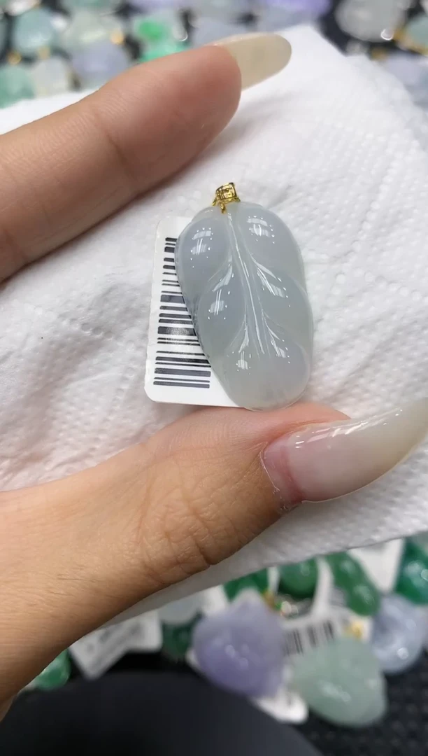 颈饰18K金镶嵌翡翠11111111111