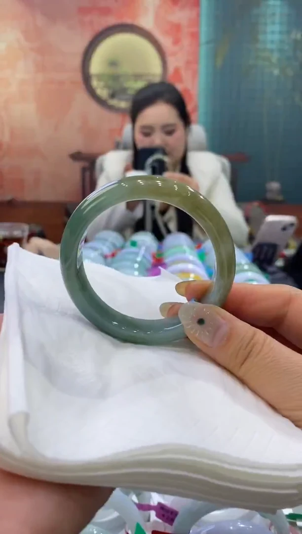 未镶嵌手镯翡翠多人00011352