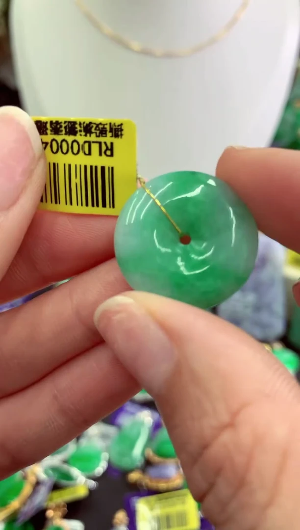 翡翠未镶嵌吊坠(不含链)挂件