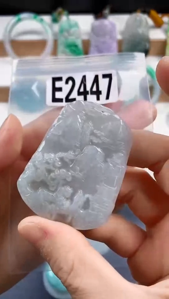 颈饰未镶嵌翡翠天然翡翠吊坠挂件