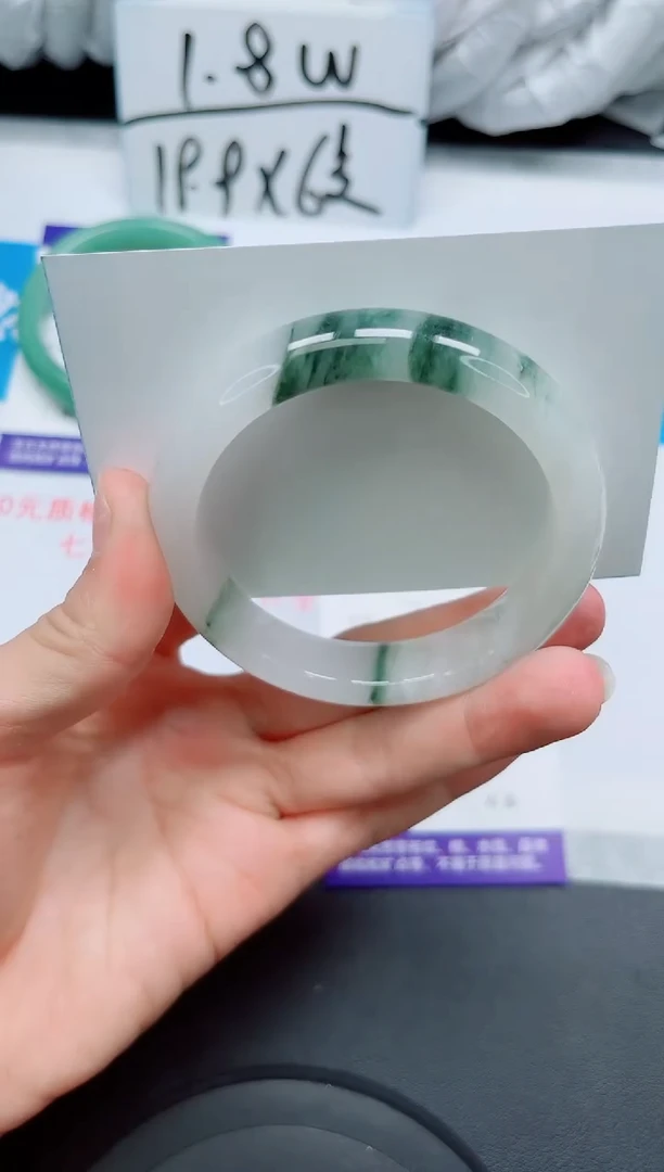 【闪购商品】石英质玉手镯未镶嵌236