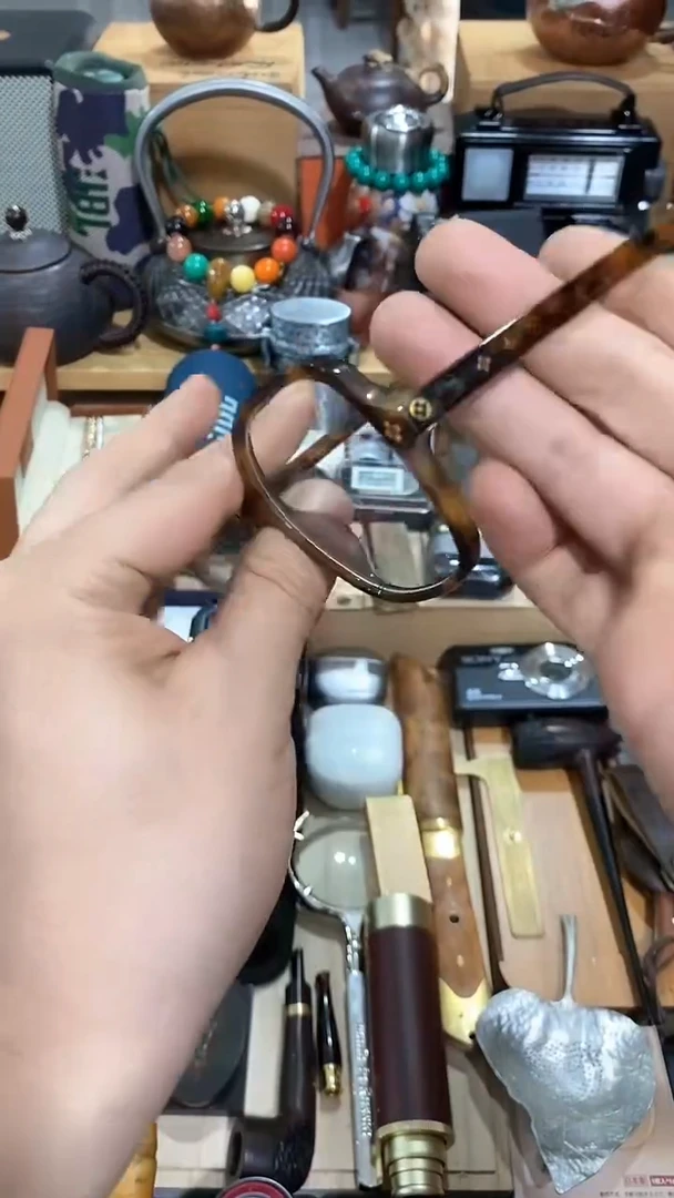 瓷片闪购商品  如图所示