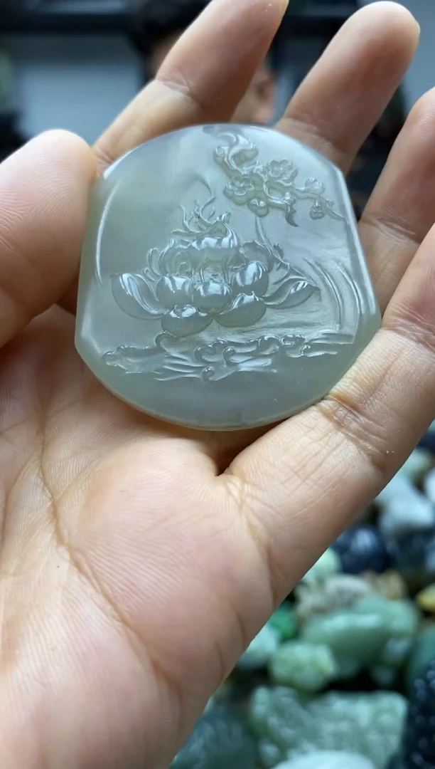 和田玉未镶嵌颈饰1