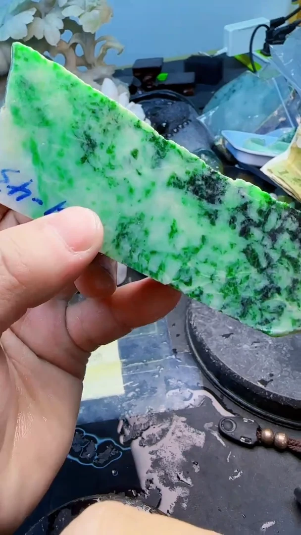 翡翠挂件未镶嵌铭*天然翡翠033