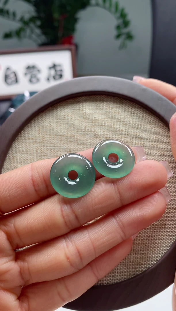 【闪购商品】翡翠颈饰未镶嵌1052142397