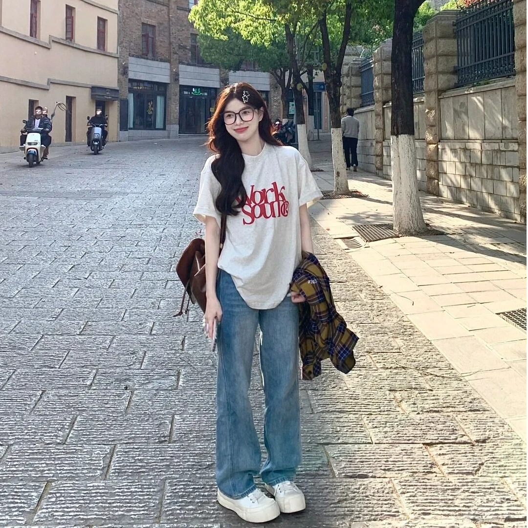 2025夏季新款简约短袖T恤短袖上衣宽松女装搭配高腰阔腿牛仔裤女