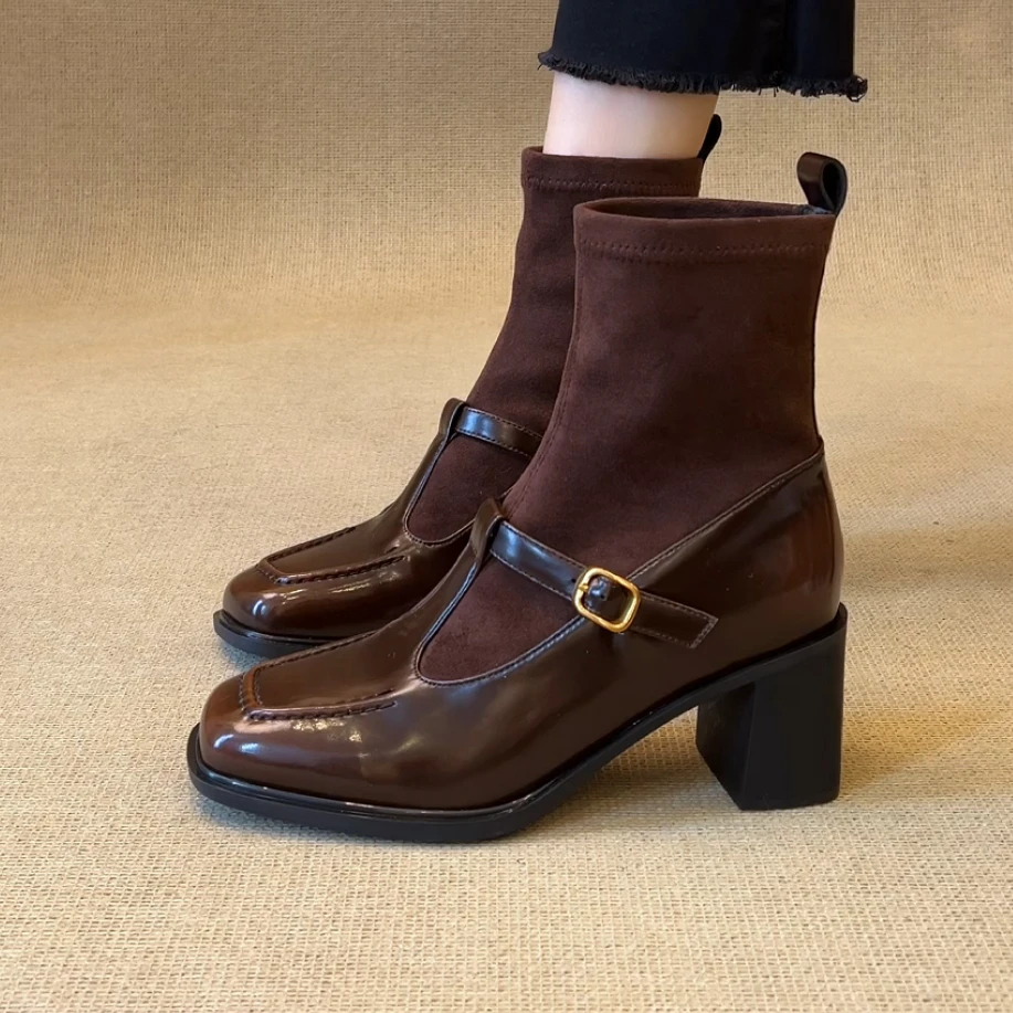 RubyL/6.5cm小个子简约复古拼接短筒丁字带方头粗跟弹力靴女款