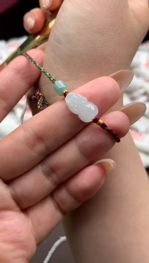 【闪购商品】翡翠手绳未镶嵌一