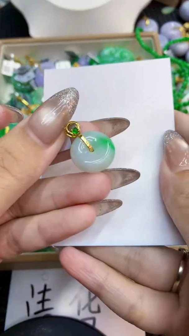 颈饰未镶嵌翡翠1