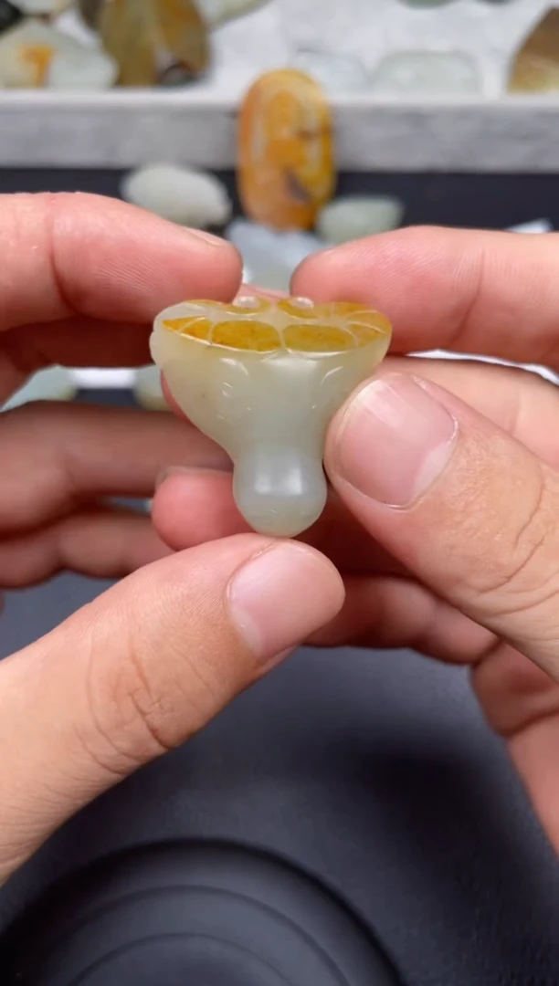 和田玉未镶嵌颈饰f817