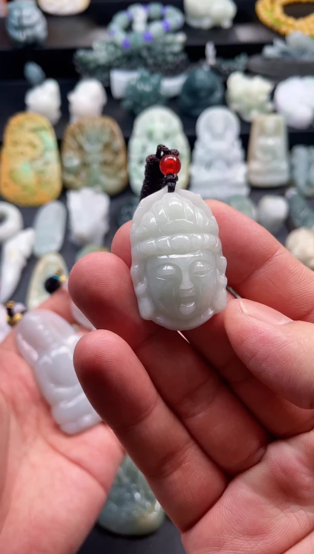 颈饰未镶嵌翡翠40  天然翡翠a货  观音头