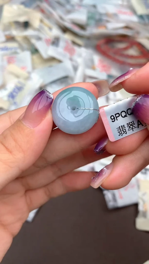 翡翠挂件未镶嵌—