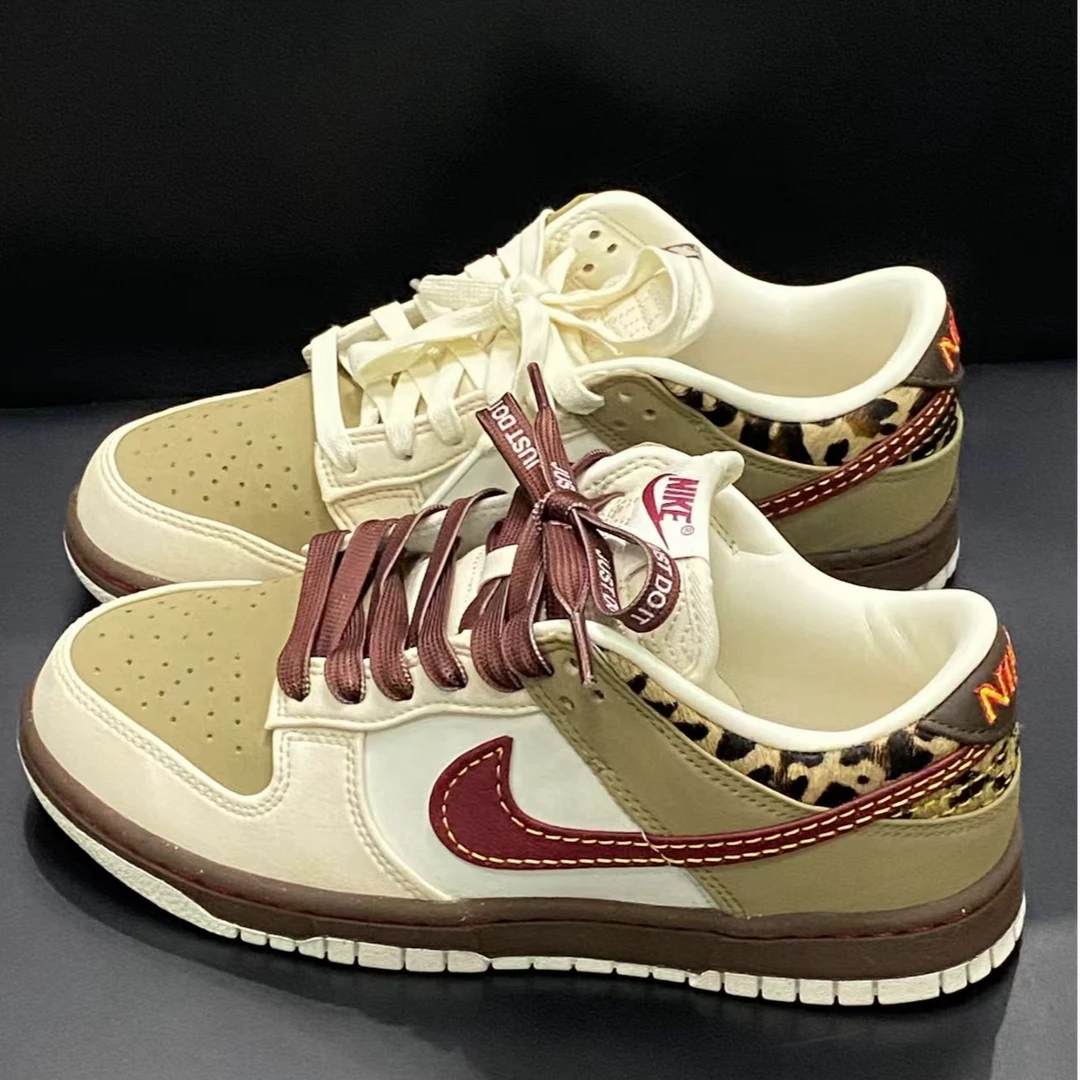 NIKE耐克 DUNK LOW 女款低帮米红色复古百搭运动休闲板鞋官方正品