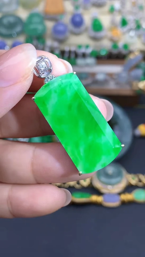 翡翠18K金镶嵌颈饰451-春日珠宝