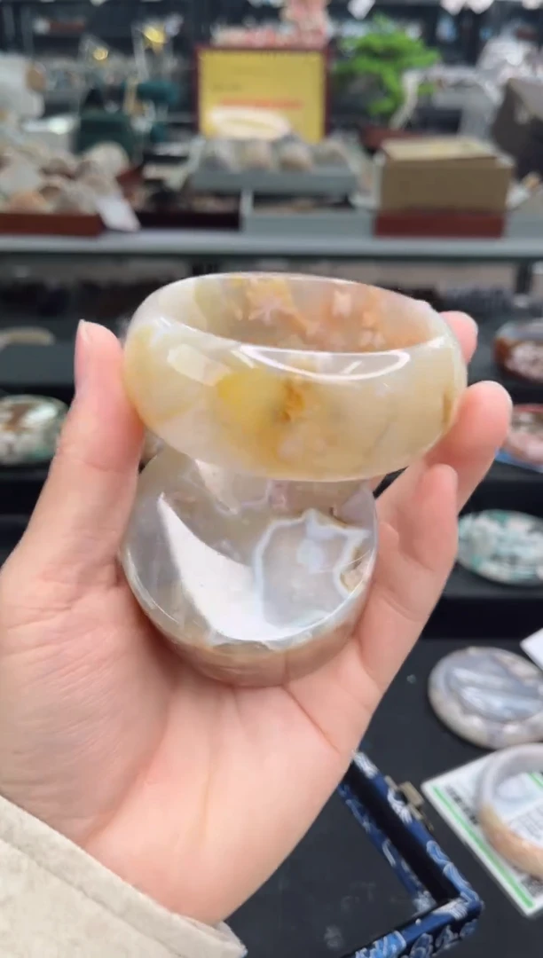 【闪购商品】石英质玉手镯未镶嵌59圈口（赠品镯心）3600211