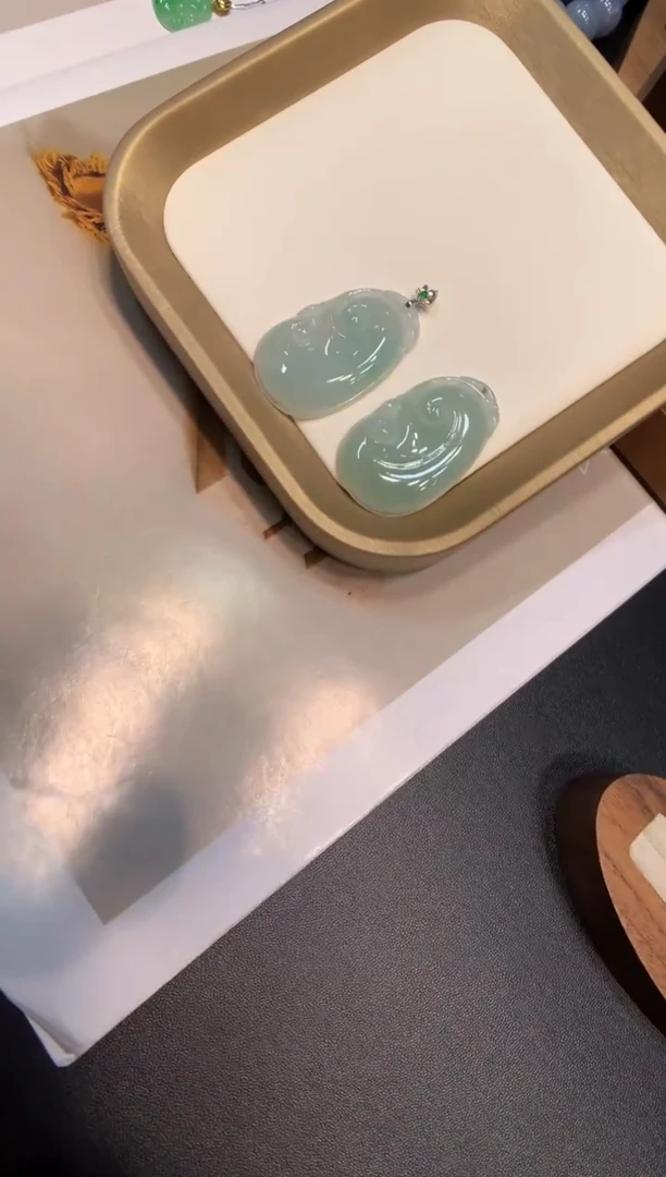 颈饰18K金镶嵌翡翠带18K金扣如意 多样性发一件