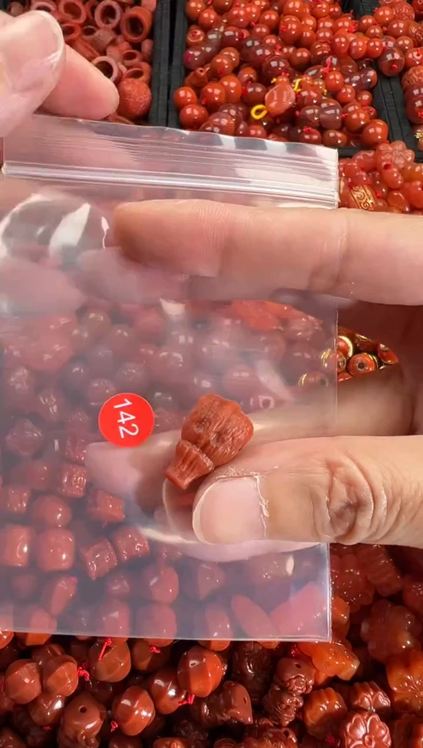 【闪购商品】南红玛瑙颈饰未镶嵌2