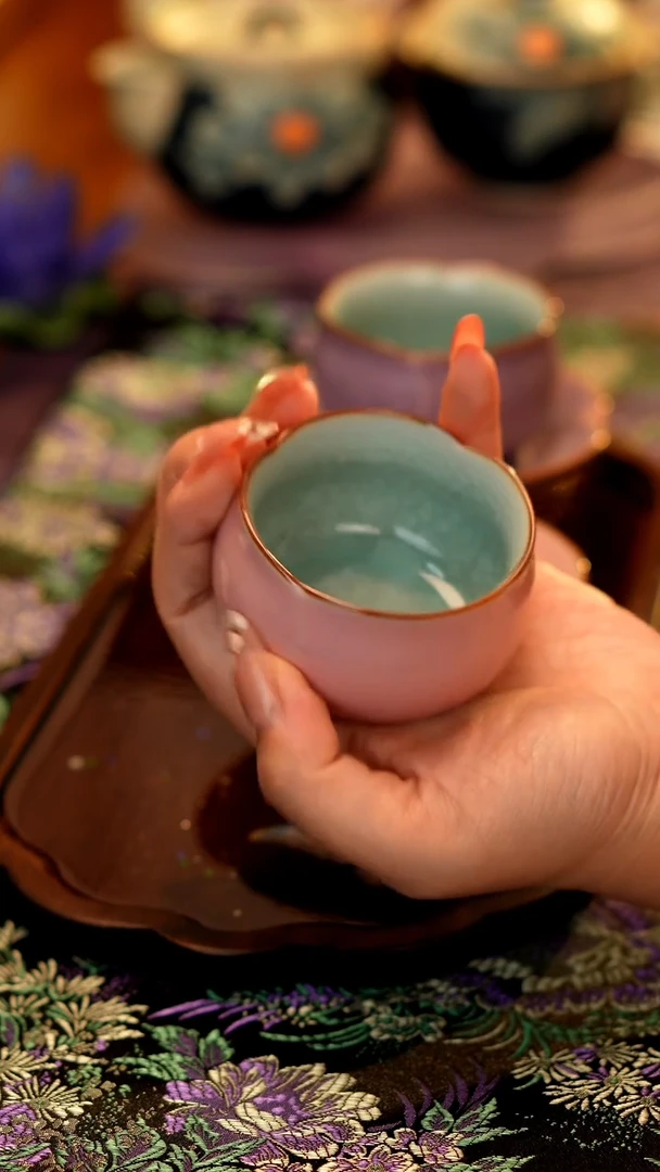 粉色冰裂纹玫瑰杯········