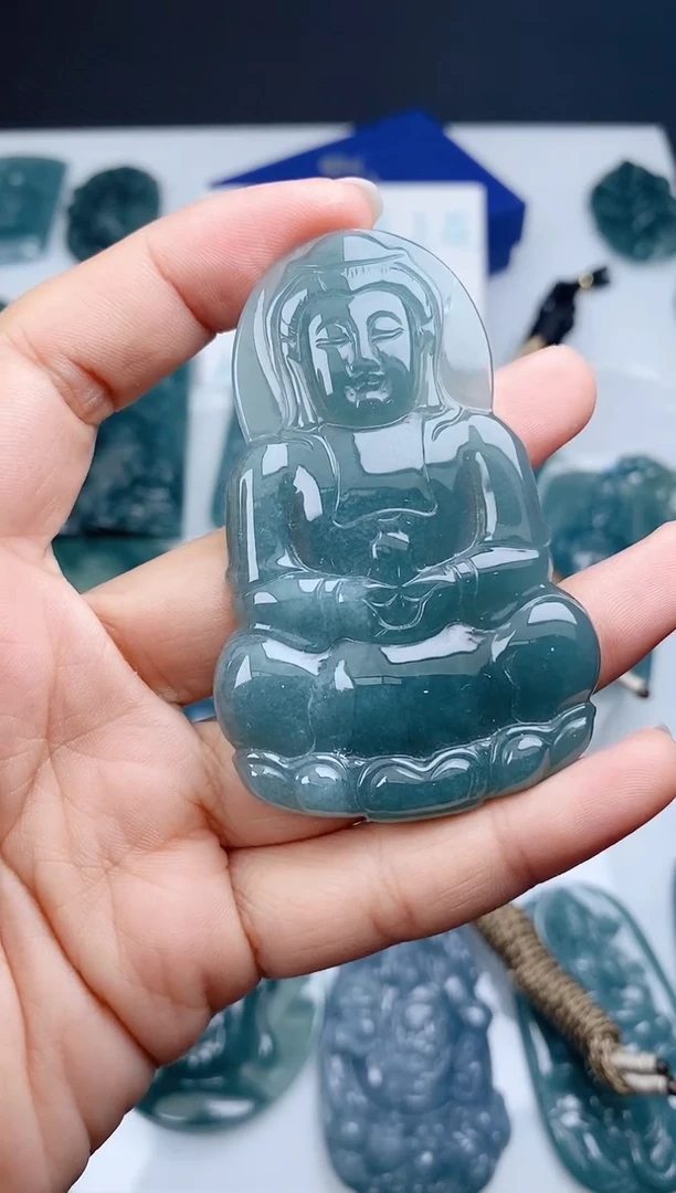 翡翠未镶嵌颈饰1