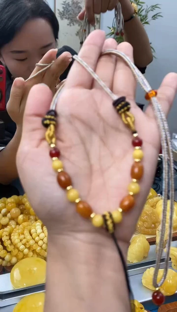 【闪购商品】琥珀裸石未镶嵌天然琥珀蜜蜡高货绳多样性选一