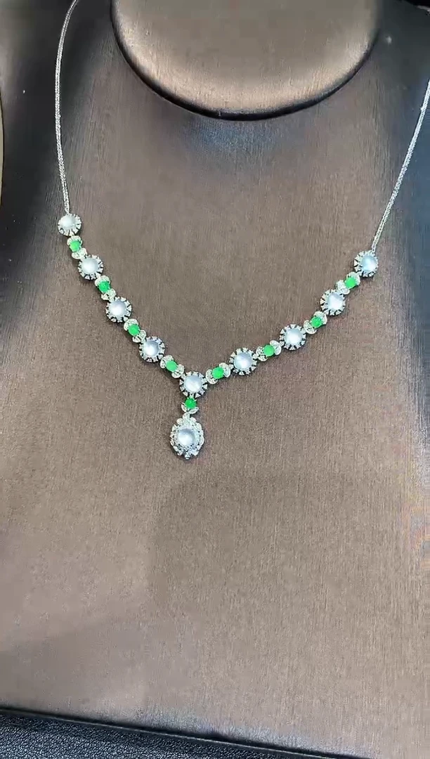 翡翠18K金镶嵌套链多样性发其一