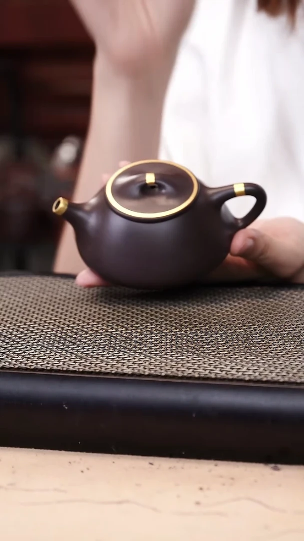 茶壶紫砂四号井茄皮紫泥描金景舟石瓢150cc