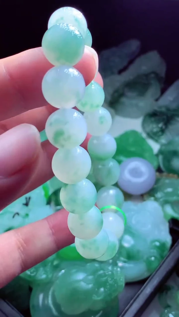 未镶嵌定制翡翠玖***?翡翠毛货定制