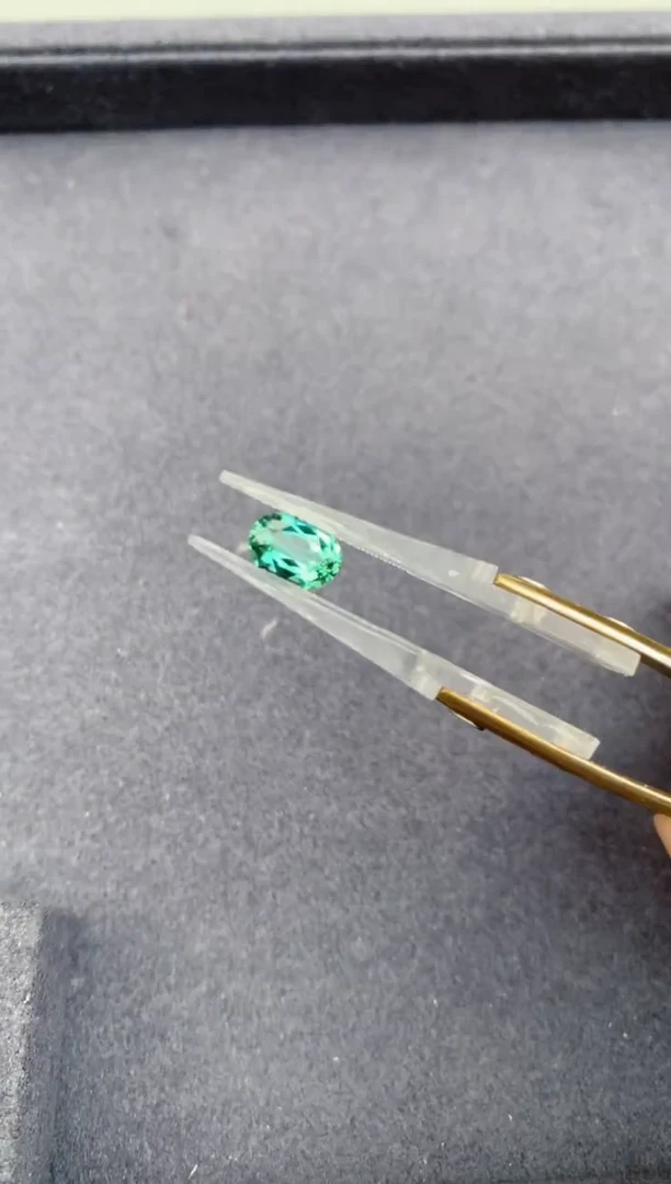 未镶嵌珠宝半成品碧玺1.4ct拉贡   FG