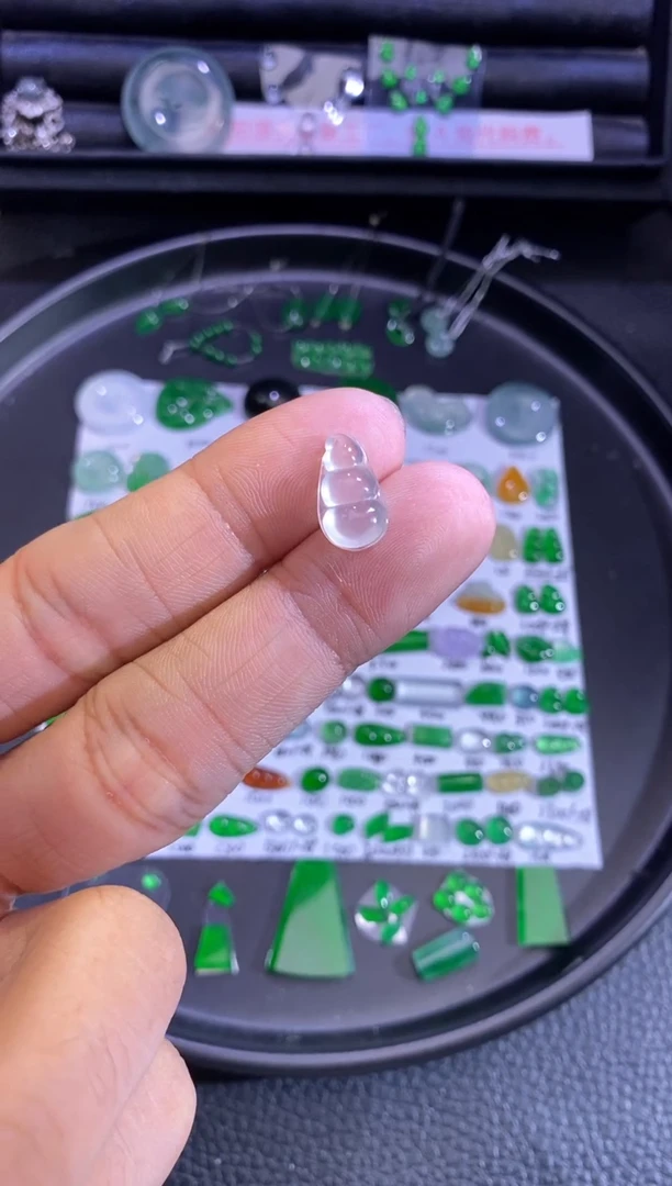 未镶嵌挂件翡翠豆子