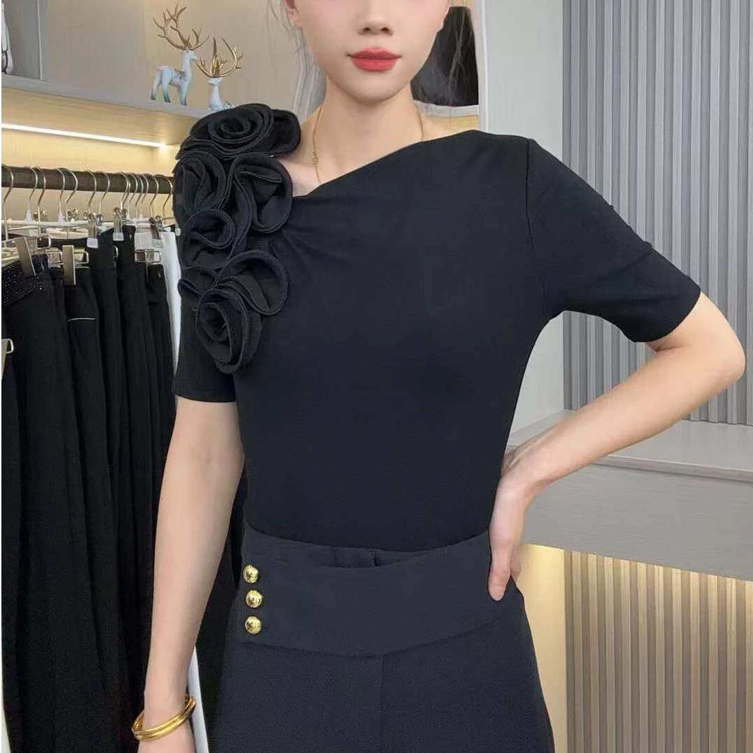 甜辣风黑色V领短袖T恤女2025夏季新款时尚洋气立体花朵设计感上衣
