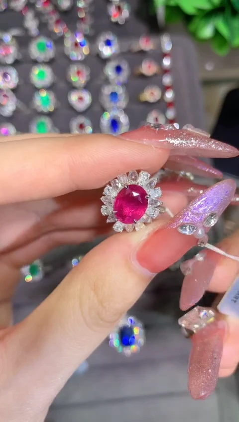 戒指彩色蓝宝石18K金镶嵌3.02CT