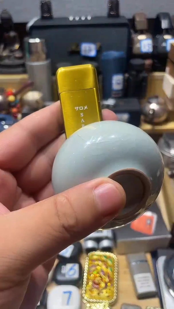 瓷片闪购商品 如图所示