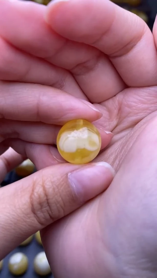 【闪购商品】琥珀裸石未镶嵌 大小姐珠宝严选35