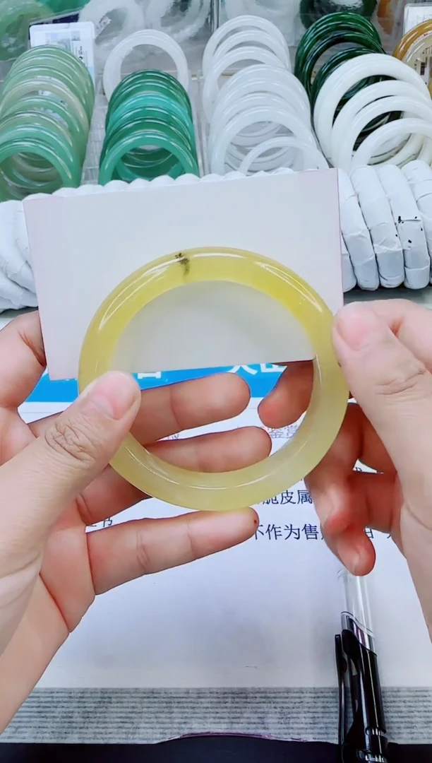 未镶嵌手镯石英质玉53/60.8